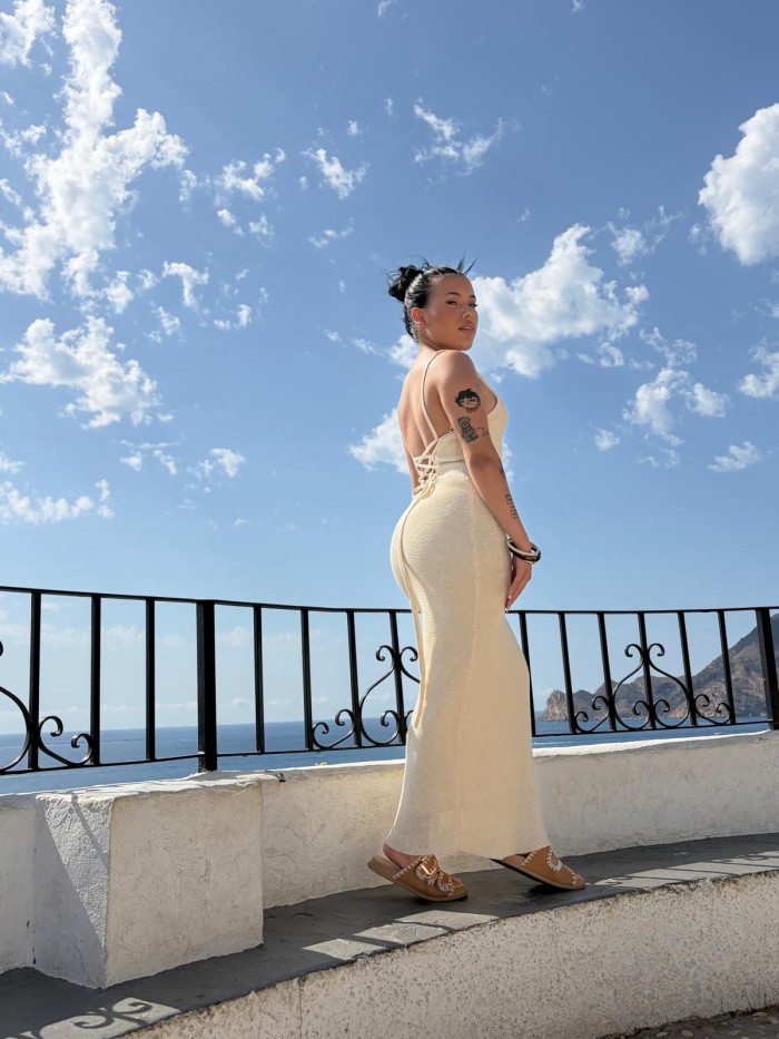 SARA JOVENSITA ESTUDIANTE DE VUELTA
