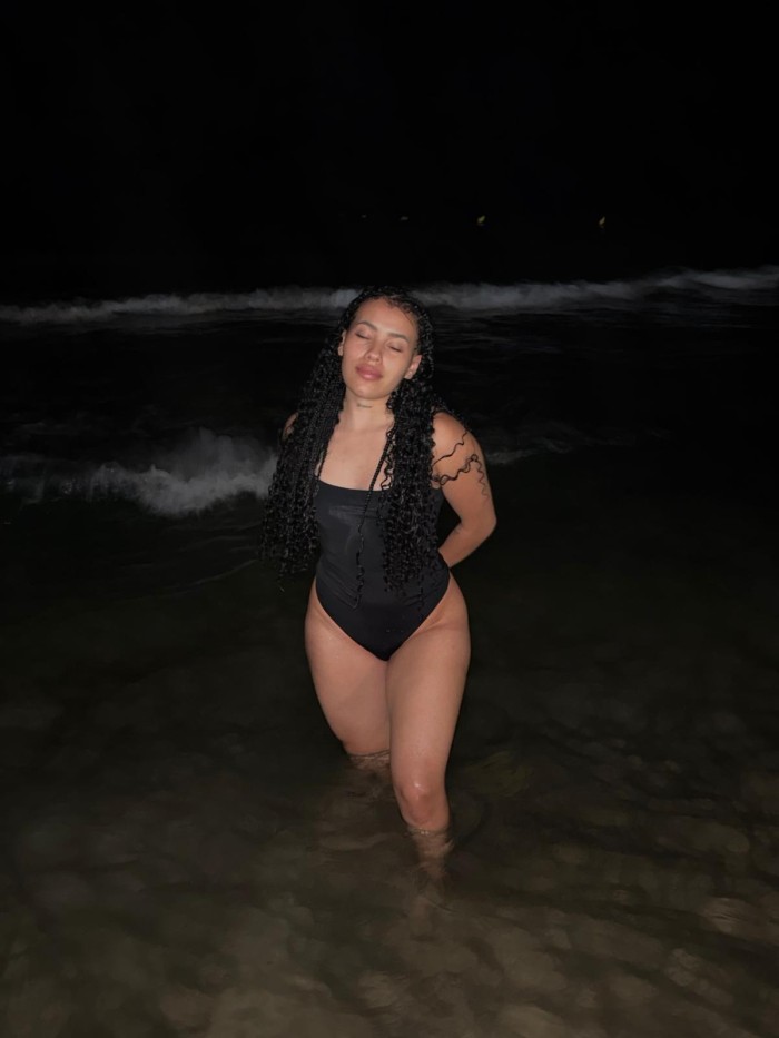 SARA LATINA CANDENTE JOVENSITA