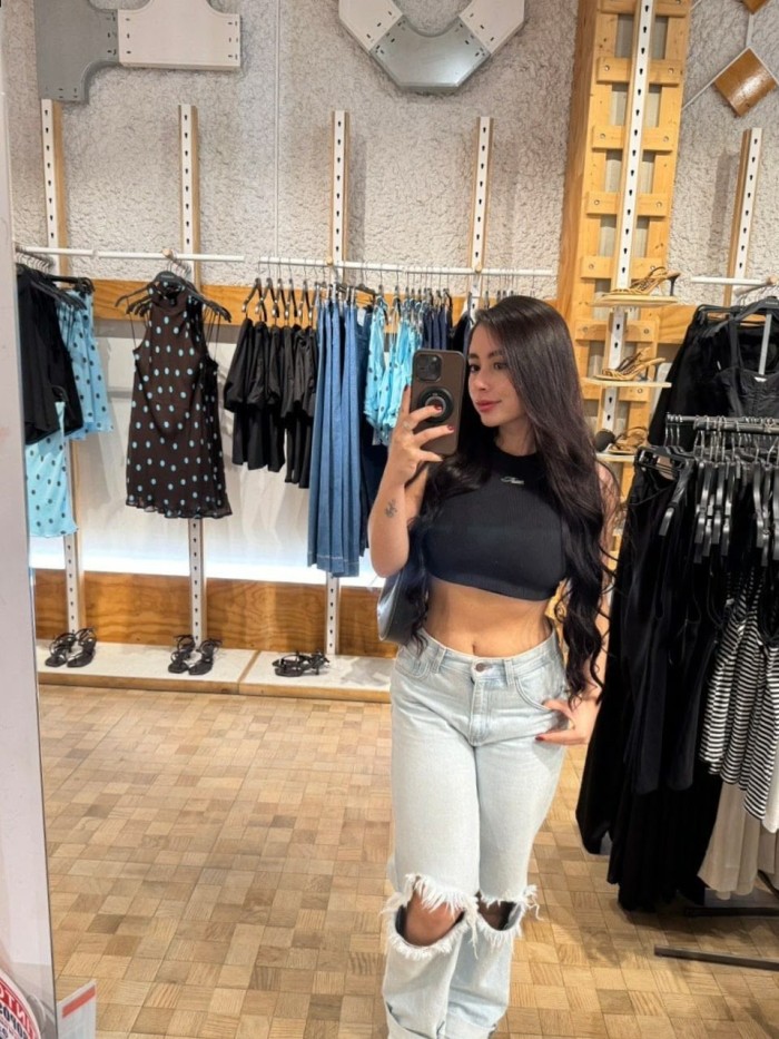 VALENTINA TE BRINDO UN SERVICIO VIP, SIN APURO