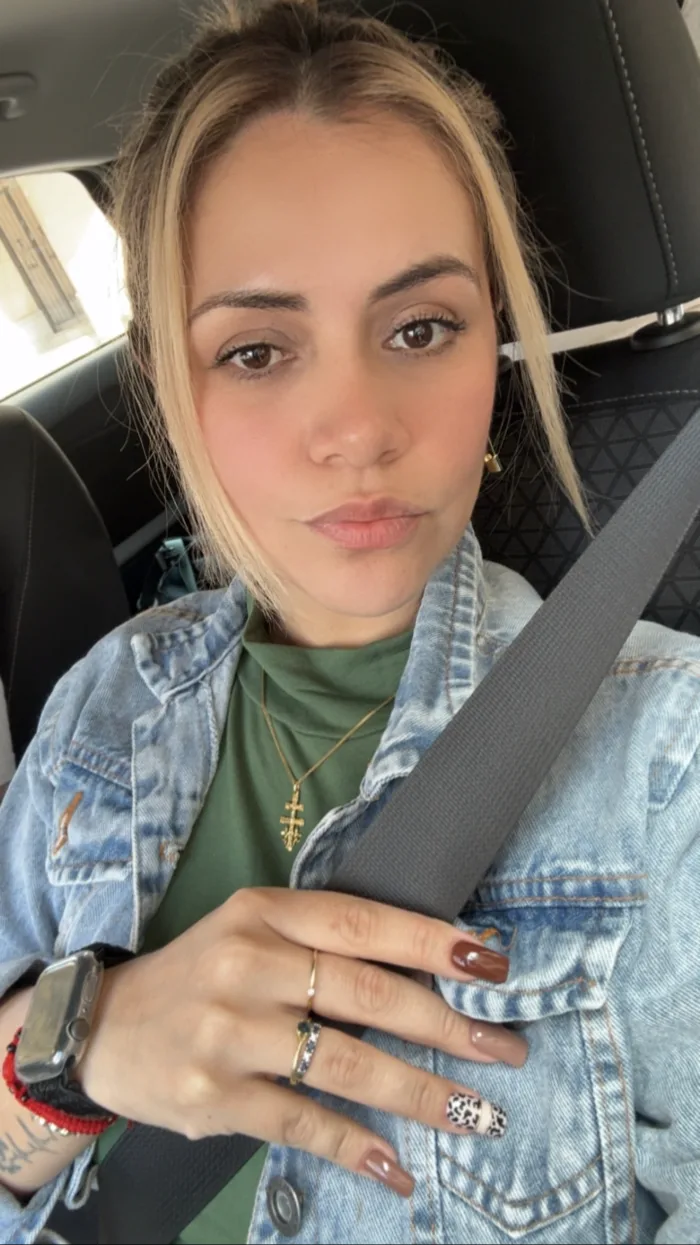 Ya estoy x aquí!!(No trabajo x las noches)