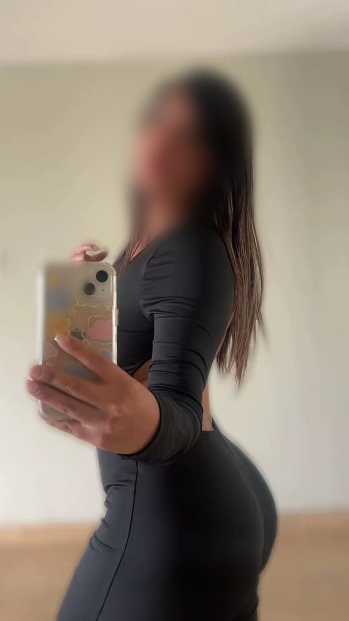 NATALY TRAVIESA Y JUGUETONA NUEVA EN SITGES