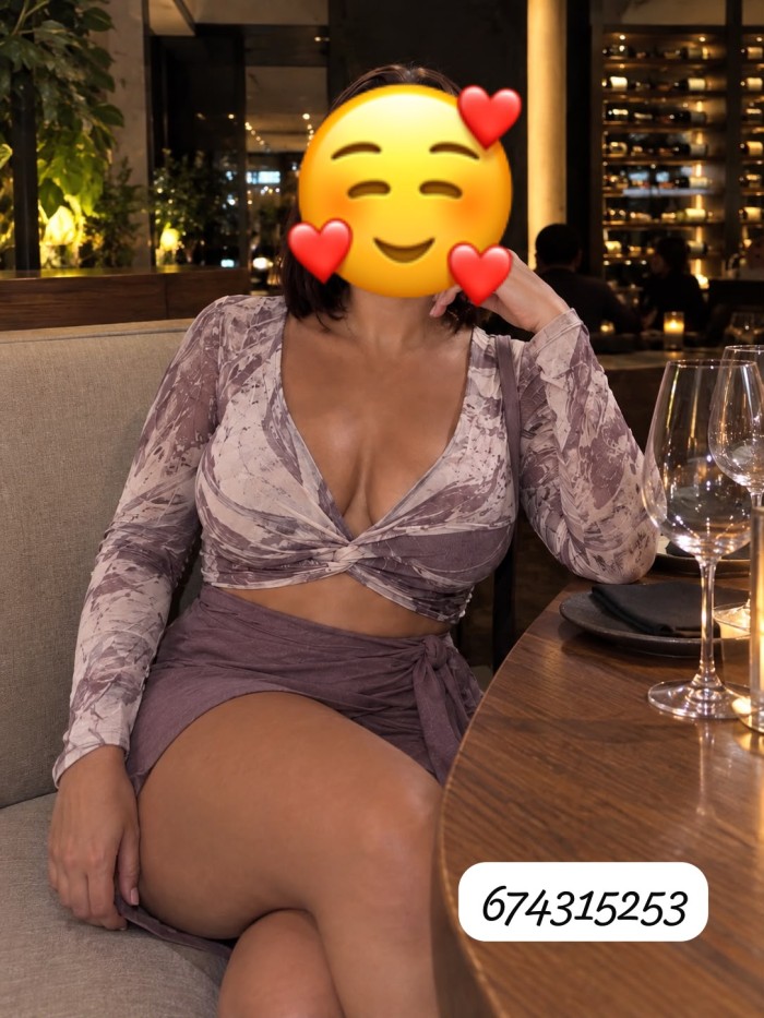 FIESTERA IMPLICADA CACHONDA DESEOSA DE PLACER