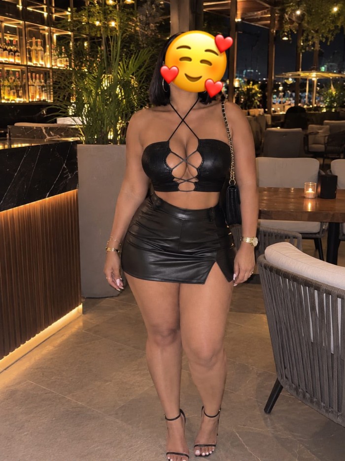 FIESTERA IMPLICADA CACHONDA DESEOSA DE PLACER