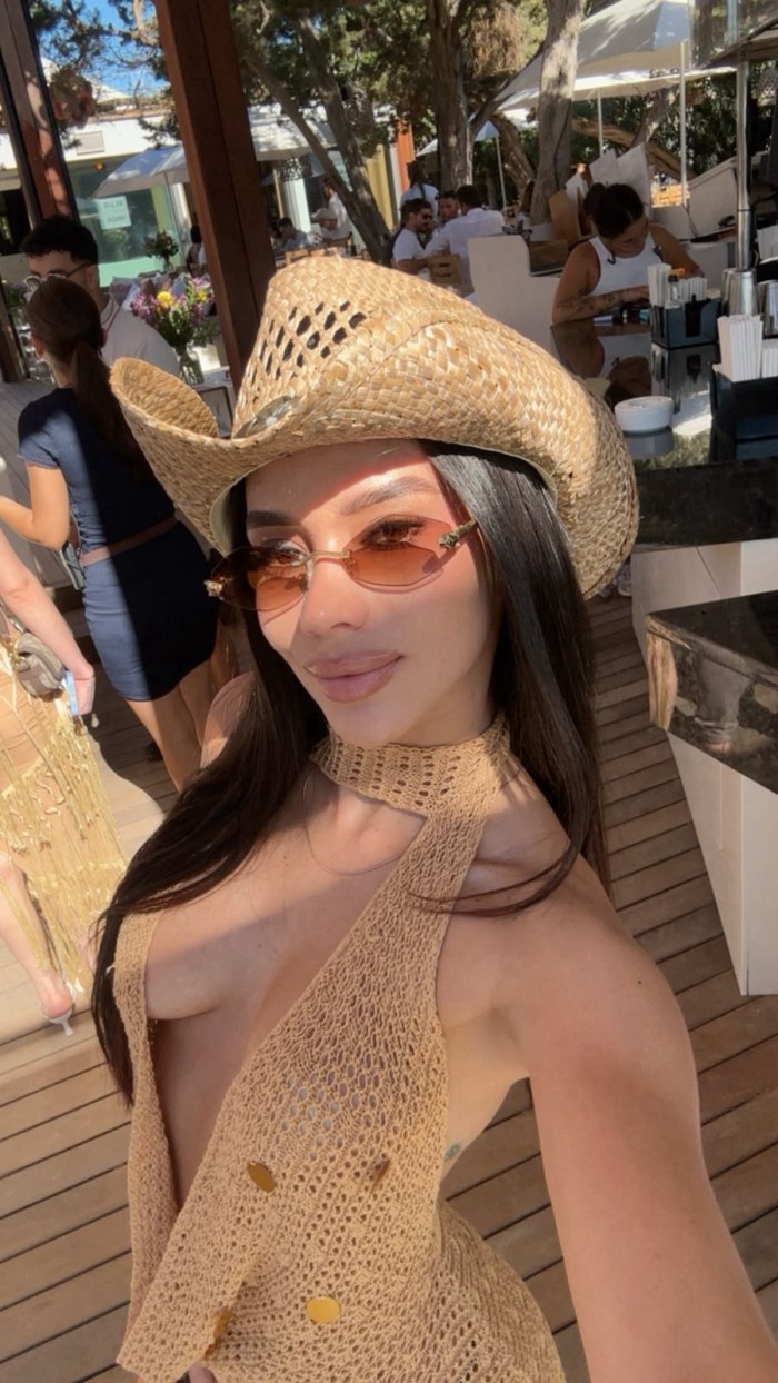 EN MALAGA QUITAME LAS TANGUITAS QUIERO SEXO DURO