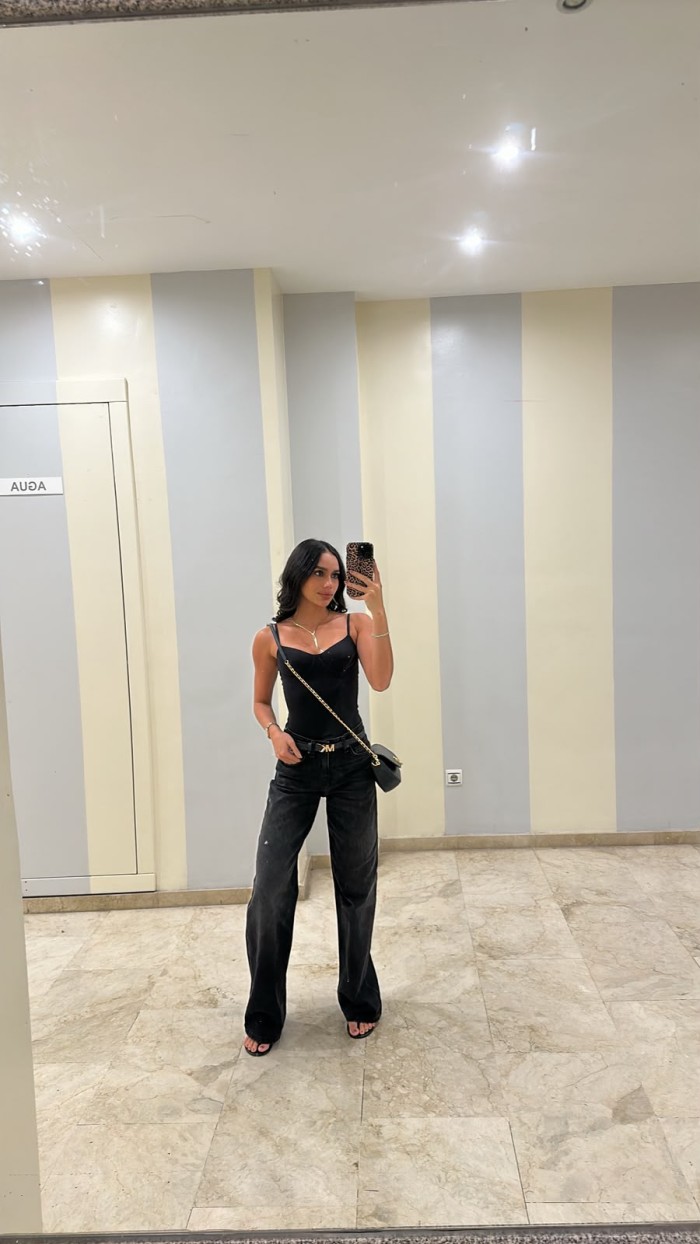EN MALAGA QUITAME LAS TANGUITAS QUIERO SEXO DURO