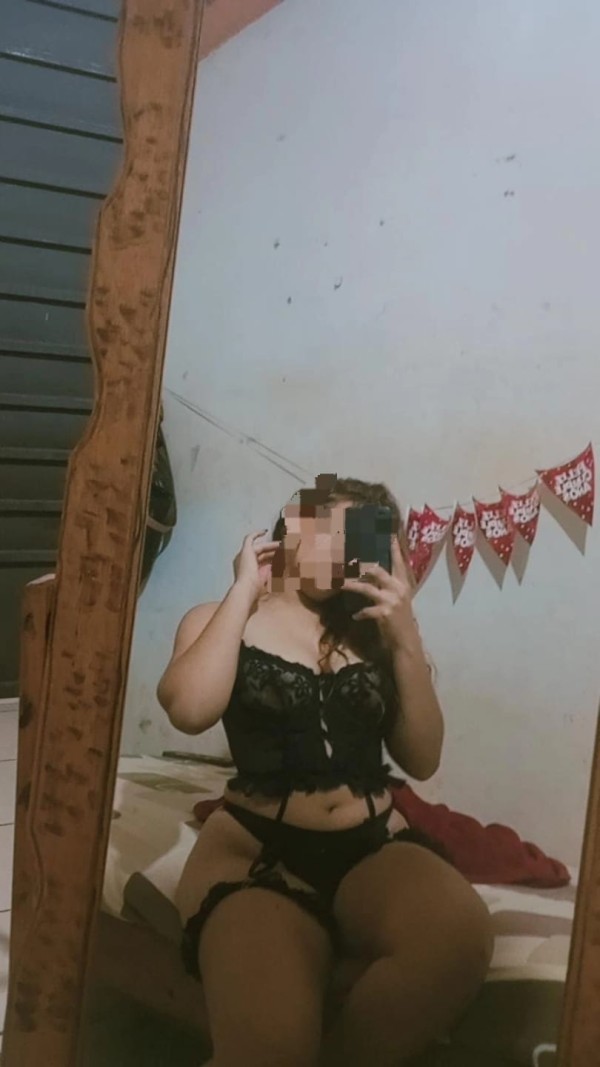 Perla jovencita hermosa culona y tetona por La Roda.