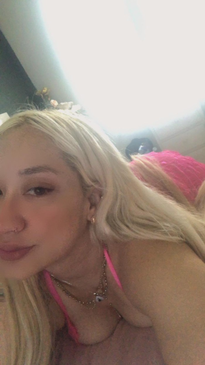 PUTITA FIESTERA CACHONDA TODA UNA BOMBA DE SEXO