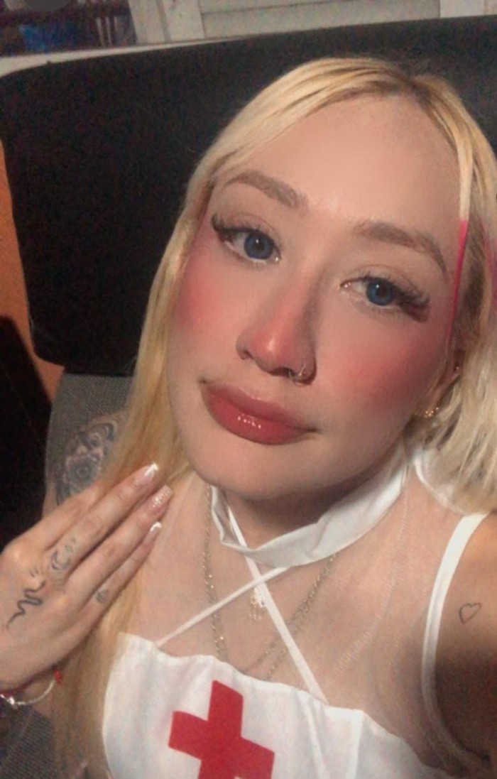 PUTITA FIESTERA CACHONDA TODA UNA BOMBA DE SEXO