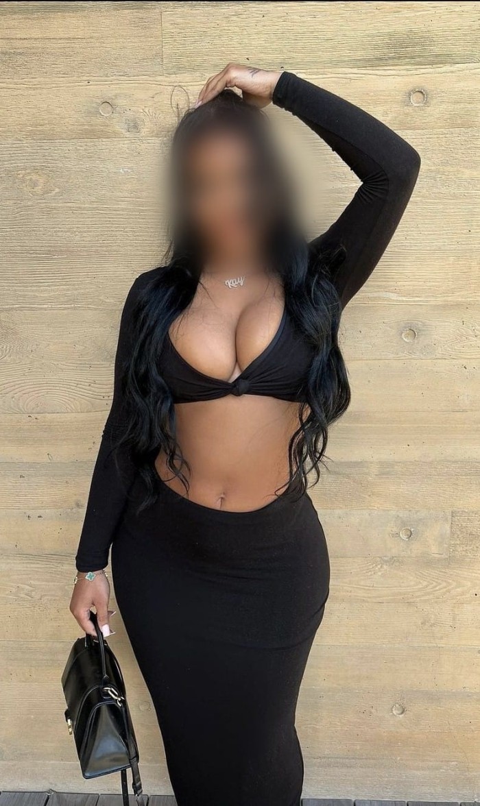 Estupenda VENEZOLANA toda una PUTONA diosa ven compruéb