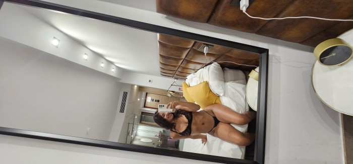 Chicas scort jóvencita morena delgada