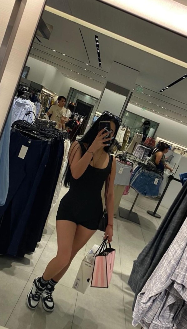 ESMERALDA DELICIOSA COMPLACIENTEEN ZONA FERIA