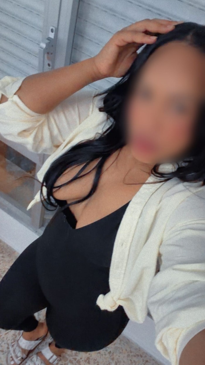DELICIOSA IMPLICADA EXQUISITA ANSIOSA DE PLACER
