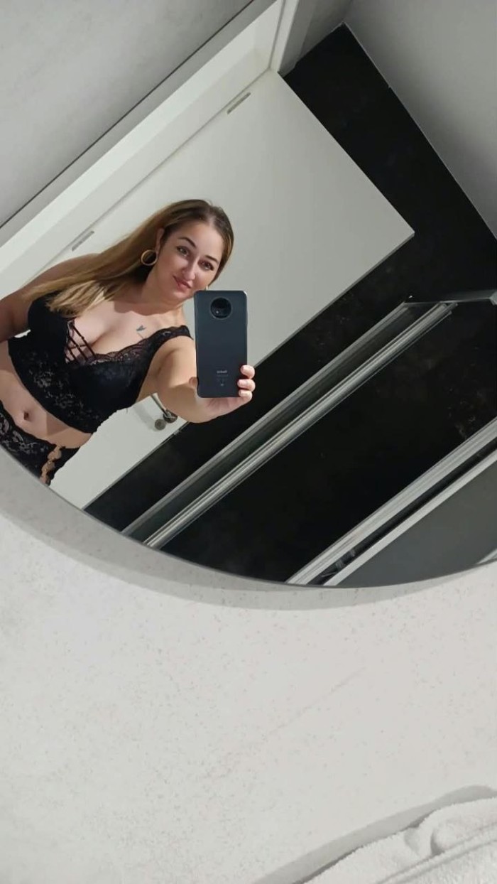 DULCE CARITA DE ANGEL CUERPAZO DE DIABLA 24H