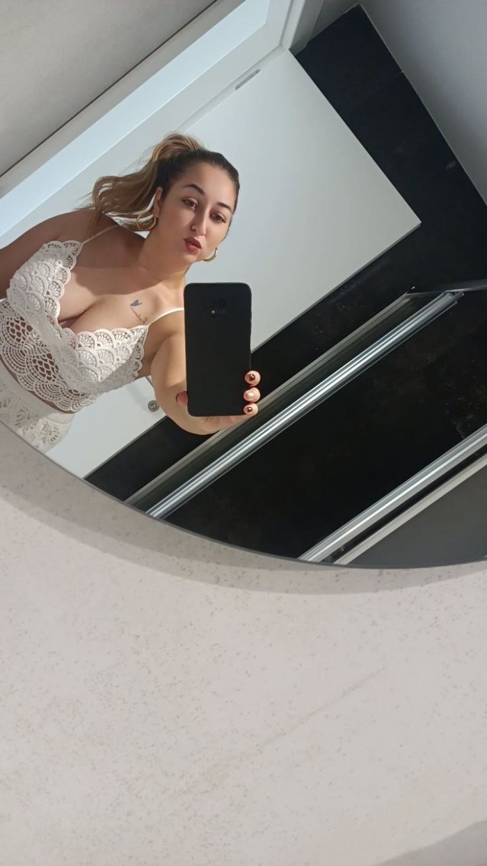 DULCE CARITA DE ANGEL CUERPAZO DE DIABLA 24H