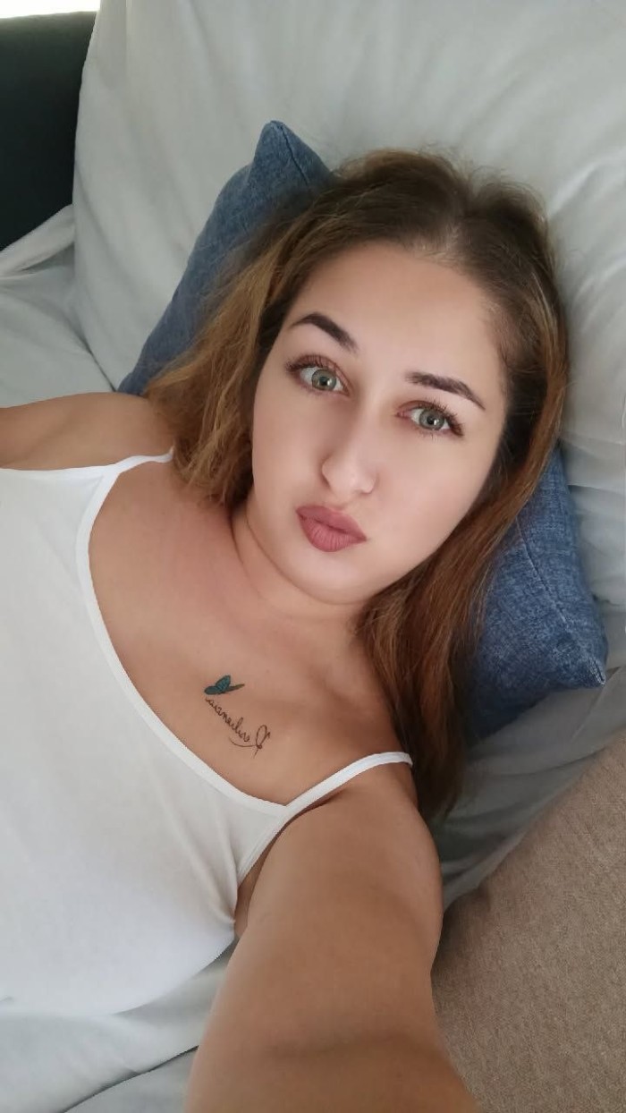 DULCE CARITA DE ANGEL CUERPAZO DE DIABLA 24H