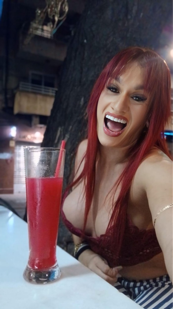 Sexy morenaza tetona
