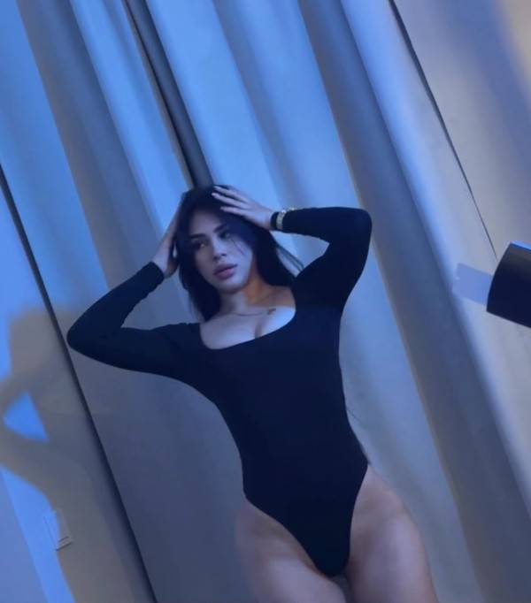 ARDIENTE JOVENCITA COLOMBIANA EN GIJON FIESTERA Y APASIONADA