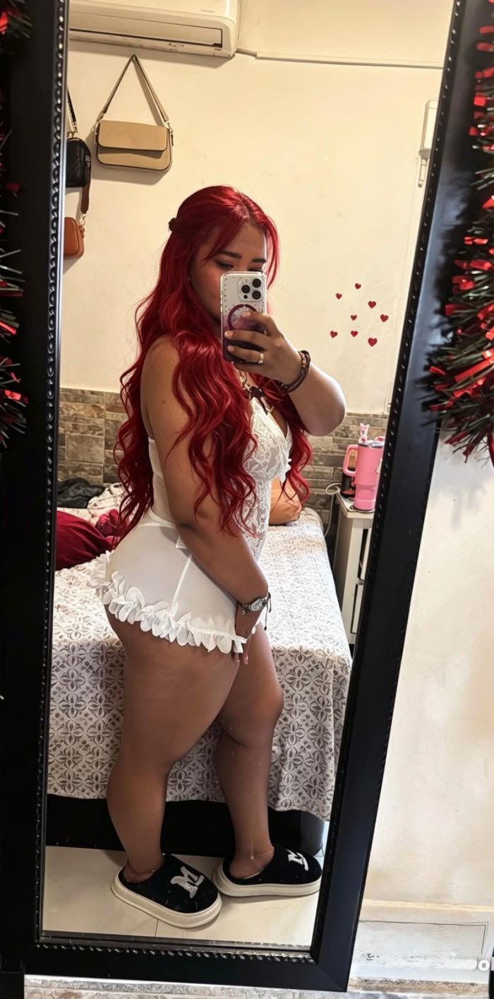 T-FASCINANTE MORENA EN MALAGA VEN A FOLLARME EL CULITO