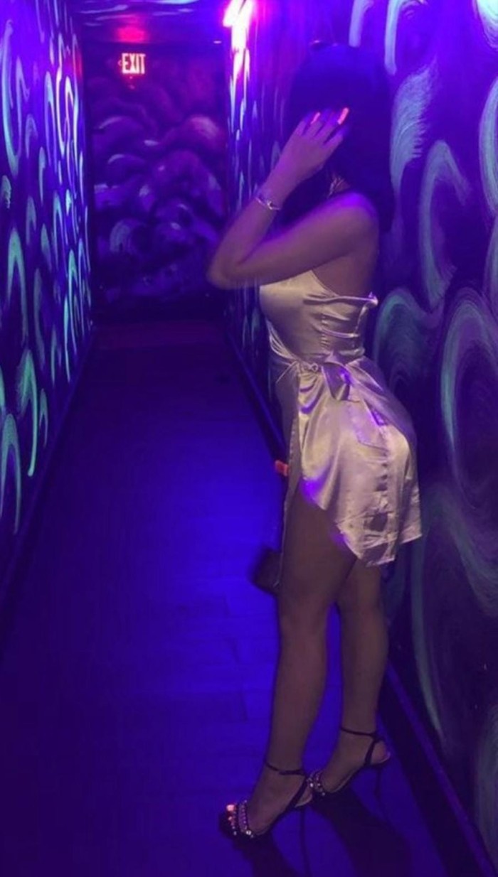 ARDIENTE SENSUAL COMPLACIENTE DESEOSA DE SEXO