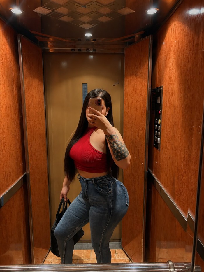 SOFÍA NOVEDAD CACHONDA  TODO LO QUE BUSCAS JOGOLA  LATINA