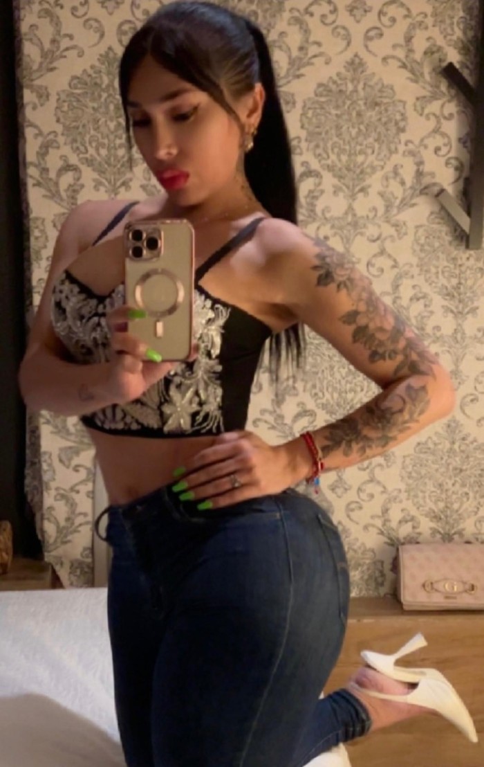 IRRESISTIBLE, FEMENINA Y CACHONDA TRANS, 612480051