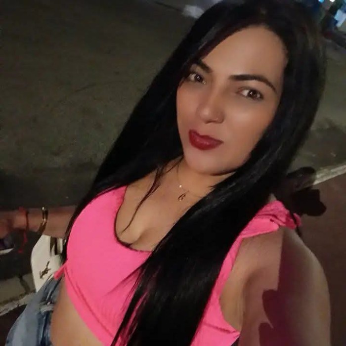LINARES JOVEN HERMOSA Y CON GANAS DE FIESTA
