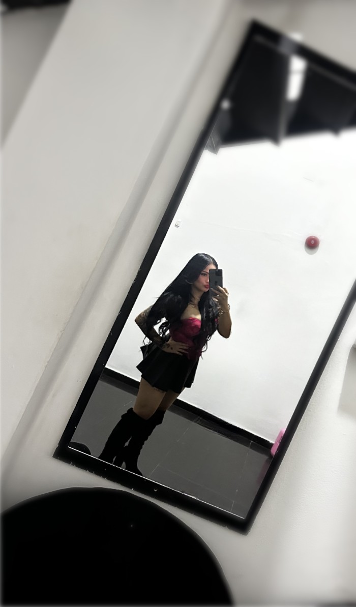 Jovencita colombiana fiestera
