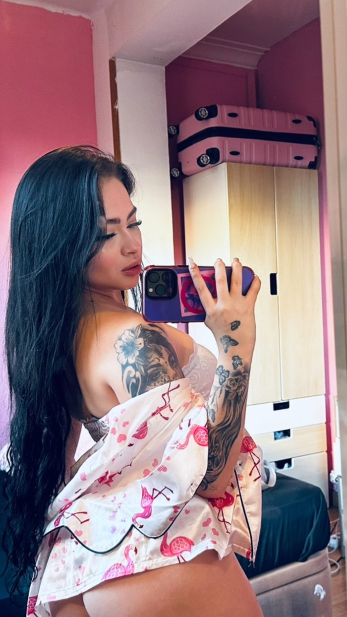 Jovencita colombiana fiestera