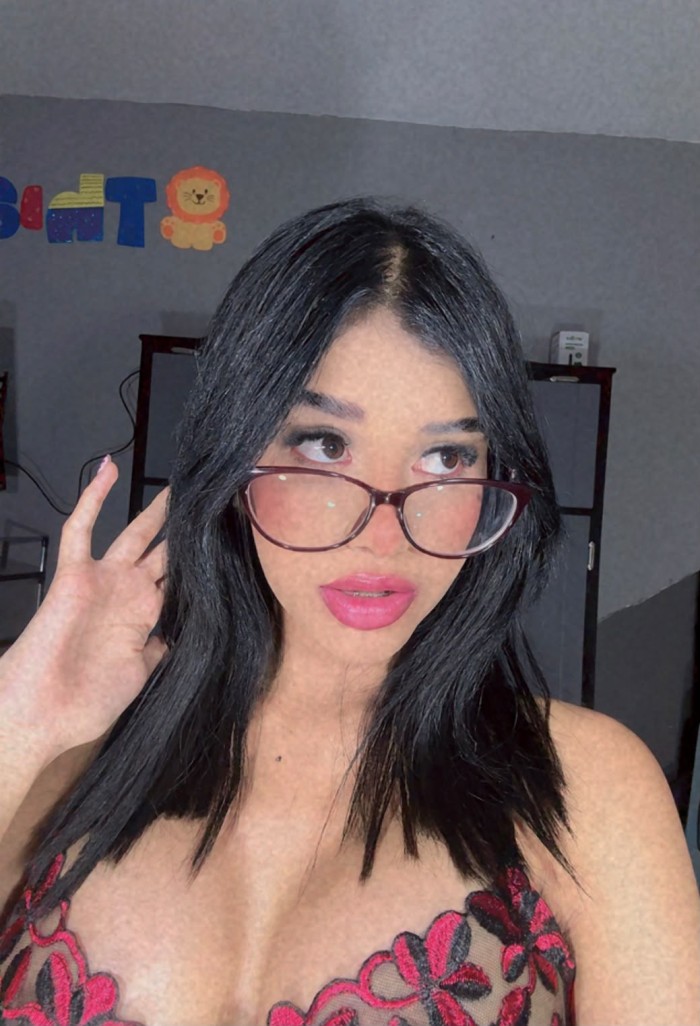 NOVEDAD! preciosa joven con muchas ganas de SEXO