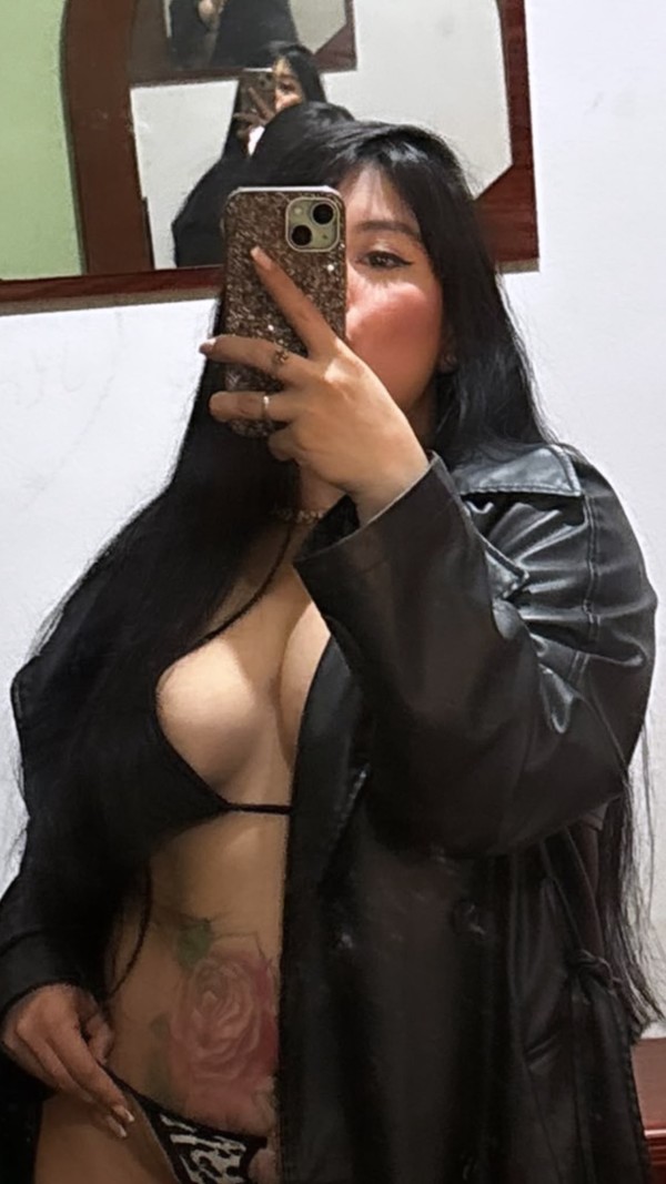 NICOL COLOMBIANA JOVENCITA ALEGRE Y CACHONDA