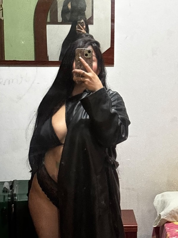 NICOL COLOMBIANA JOVENCITA ALEGRE Y CACHONDA