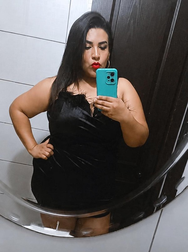 ¡ESTOY DE VUELTA! TE ESPERO MOJADITA PARA QUE ME FOLLES RICO