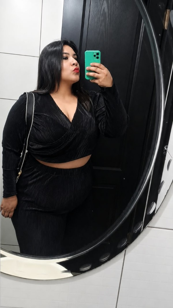 ¡ESTOY DE VUELTA! TE ESPERO MOJADITA PARA QUE ME FOLLES RICO