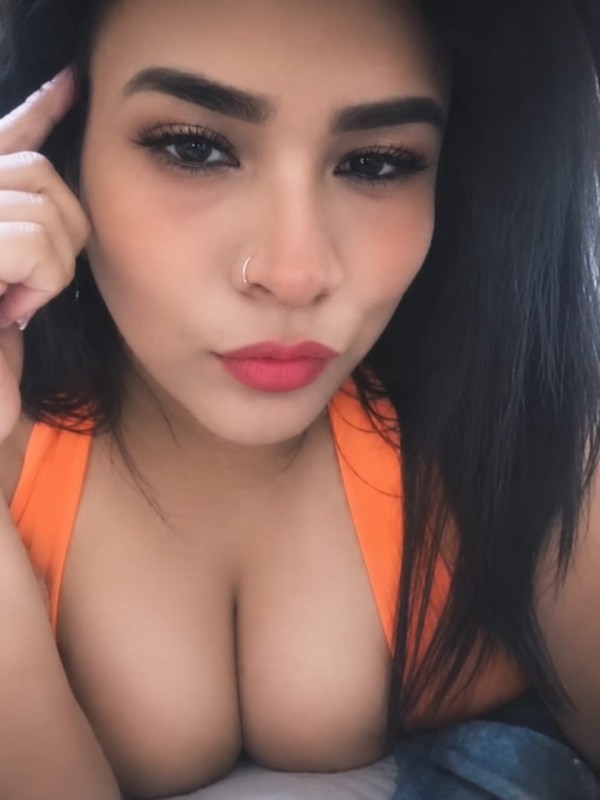 ¡ESTOY DE VUELTA! TE ESPERO MOJADITA PARA QUE ME FOLLES RICO