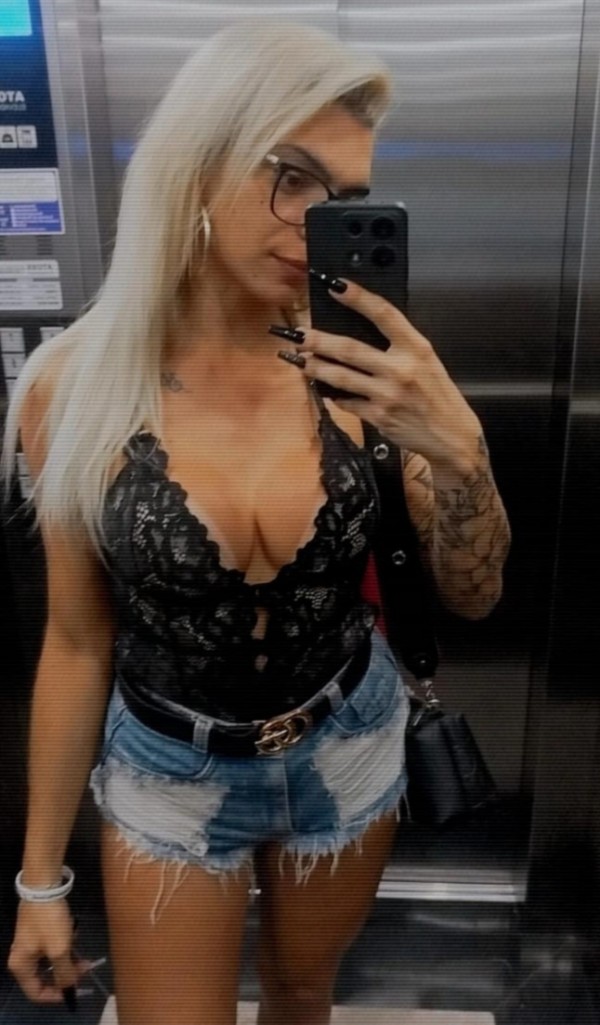 La rubia más sexy y complaciente de MARBELLA…
