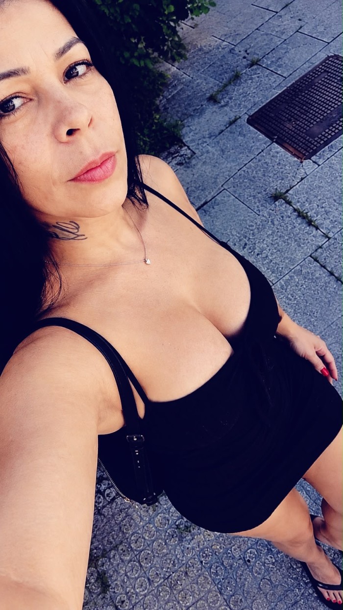 Una mujer brasileña encantadora!