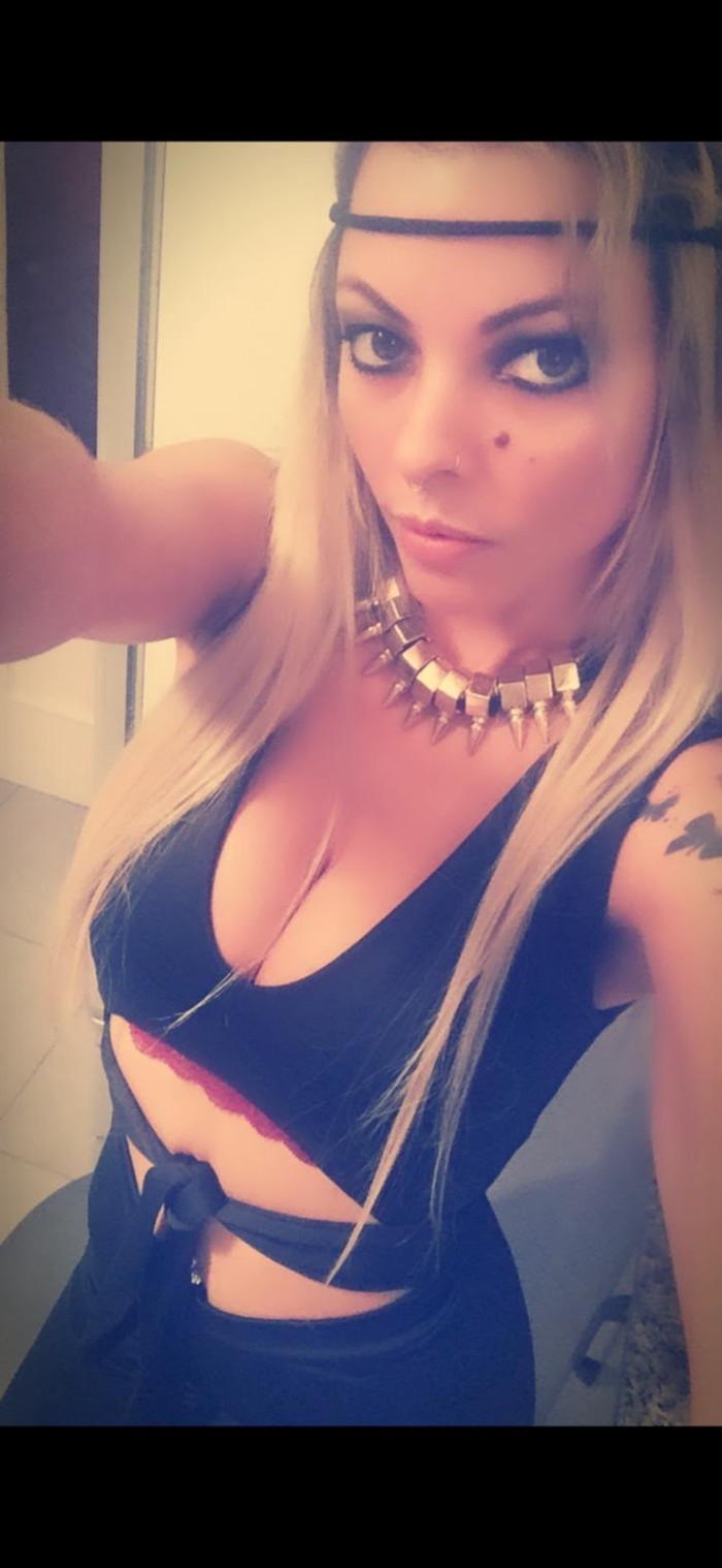 soy novedad quita mi braguita y follame bien rico