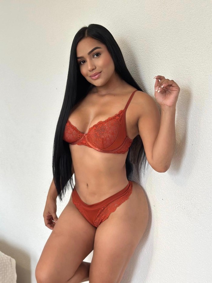 SOY SARA, COLOMBIANA RESERVADA Y CALUROSA