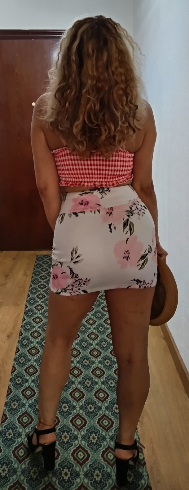 LATINA CALIENTE PRIMERA VEZ EN GIJON!