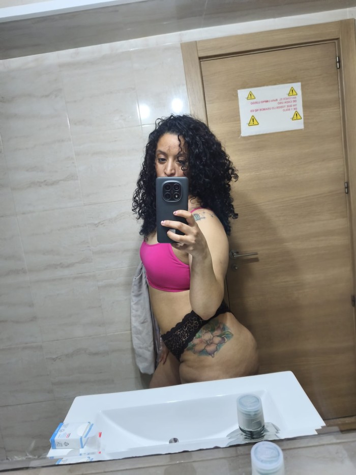 BESOS, CARICIAS, GARGANTA, PROFUNDA DISPONIBLE EN OVIEDO, SOLO SALIDAS