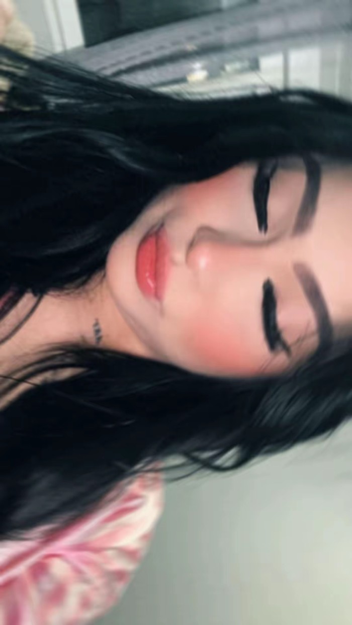 Dulce tierna y sensual latina complaciente