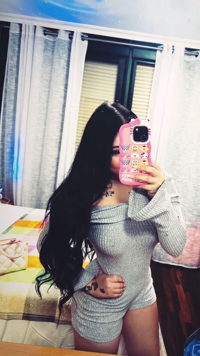 Dulce tierna y sensual latina complaciente