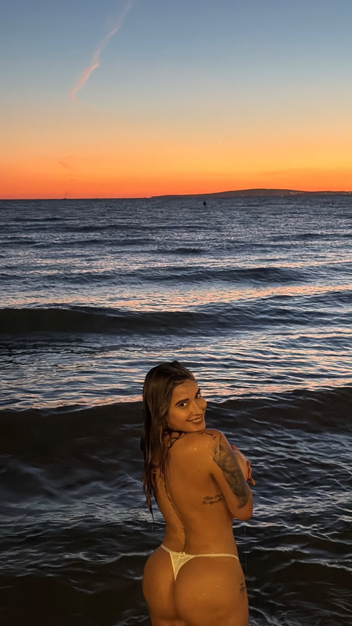 Chica caliente, hare todos tus deseos realidad