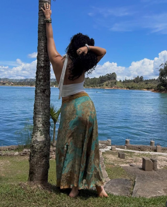 EN ELDA BOMBA DE SEXO ARIENTE DESEOSA DE POLLA