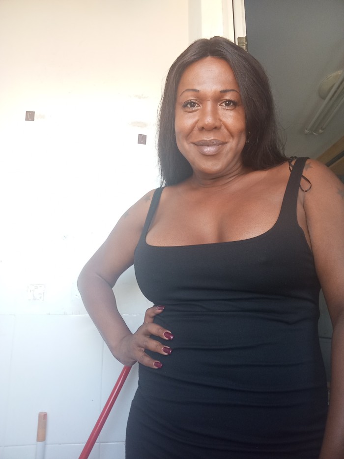 Trans mulata 50 anos ativa passiva últimos díaLugo