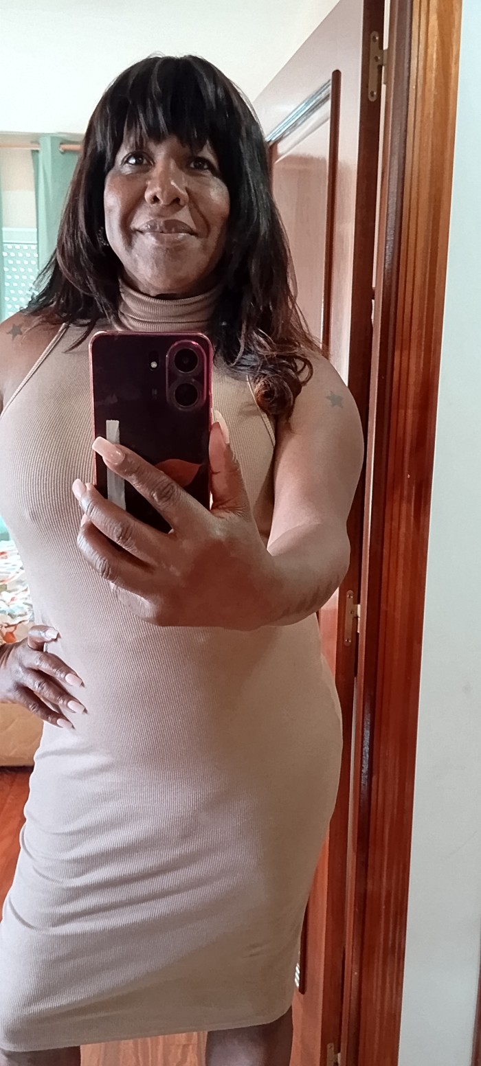 Trans mulata 50 anos ativa passiva últimos díaLugo