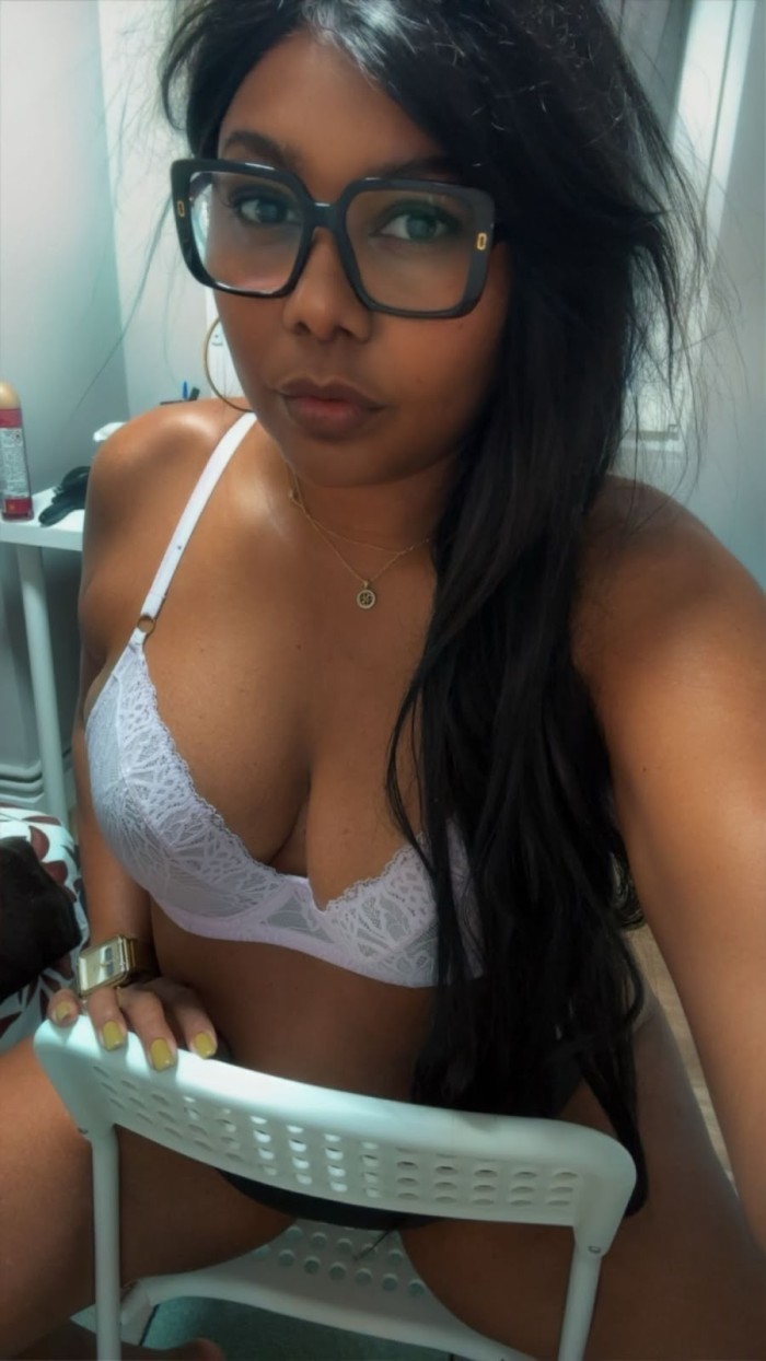 EN TORRELAVEGA ARDIENTE SENSUAL COMPLACIENTE DIOSA