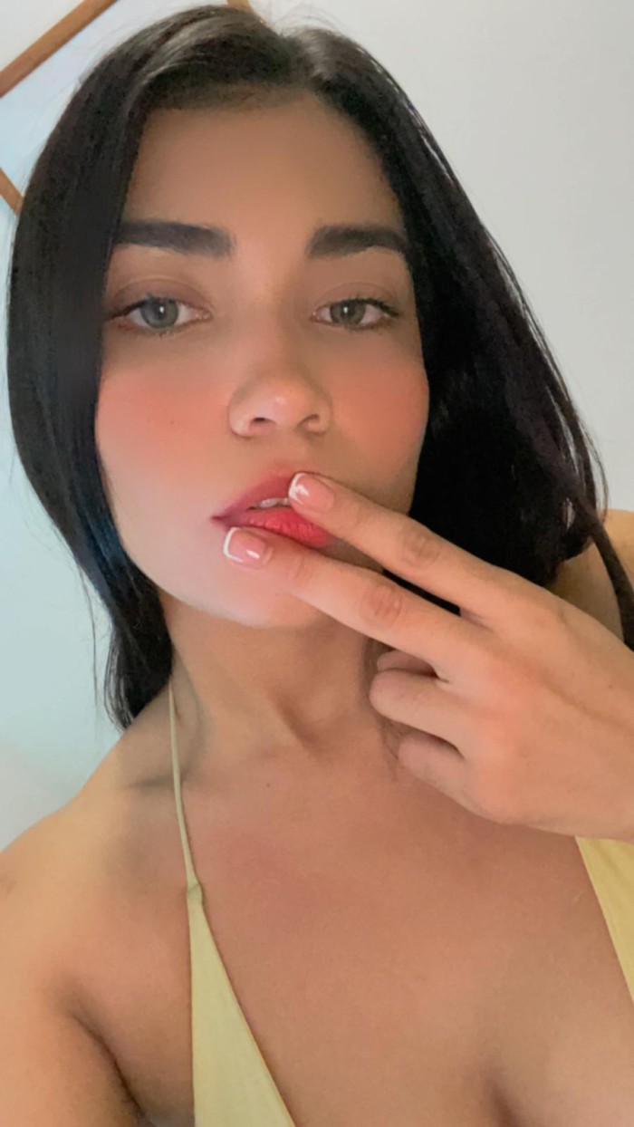 GINA 25 AÑOSCOMPLETA ESCORT DE REGRESO PALMA