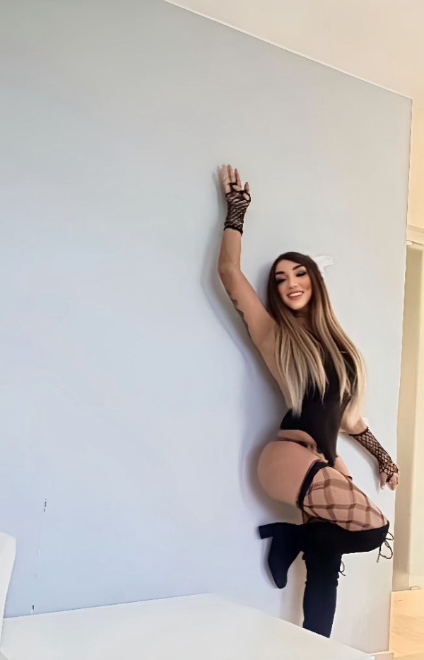soy Katalina una chica trans muy FIESTERA y GUARRA