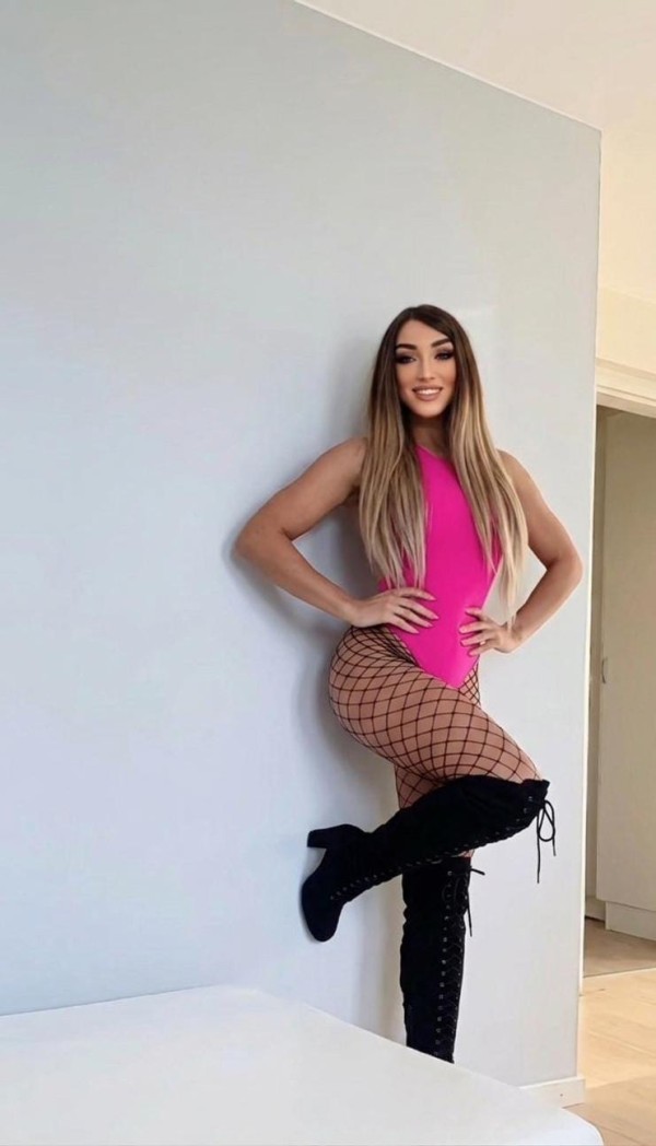 soy Katalina una chica trans muy FIESTERA y GUARRA